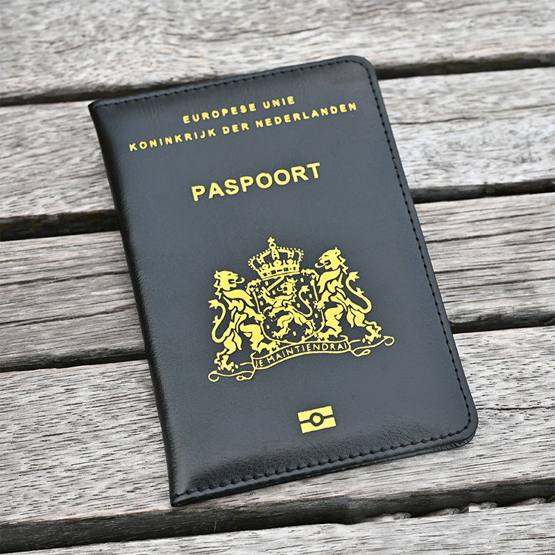 Leather Passport Cover - อุปกรณ์จำเป็นสำหรับการเดินทาง ปกหนังสือเดินทางเนเธอร์แลนด์ ปกหนังสือเดินทางเนเธอร์แลนด์สำหรับเอกสาร ปกหนังสือเดินทางเนเธอร์แลนด์