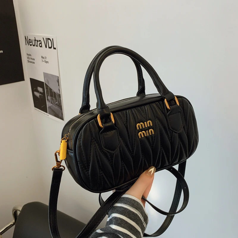 กระเป๋าถือหนังสุดหรูสำหรับผู้ห - Luxury Lifestyle Design บทวิจารณ์และราคา