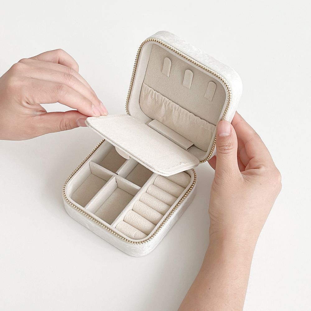 กล่องใส่เครื่องประดับส่วนตัว ก - Velvet Jewelry Box บทวิจารณ์และราคา