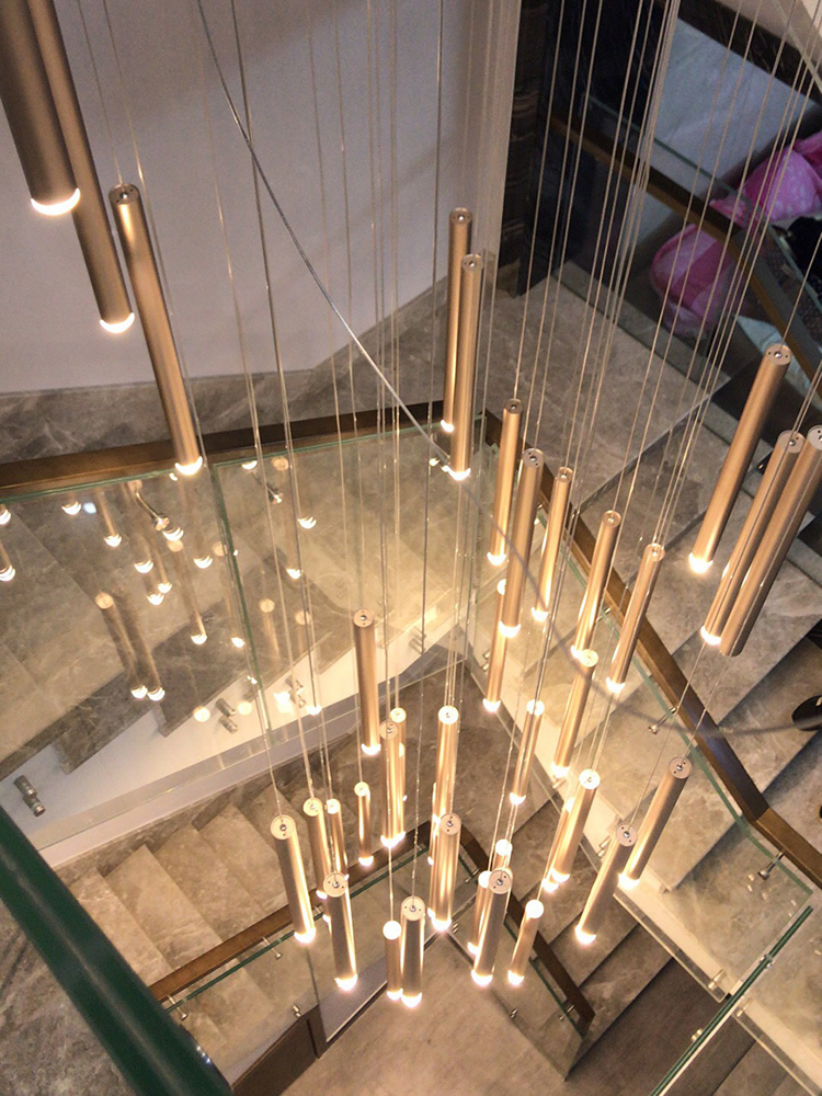 โคมไฟระย้า LED สำหรับบันไดห้อง - Quiet Luxury Lifestyle บทวิจารณ์และราคา